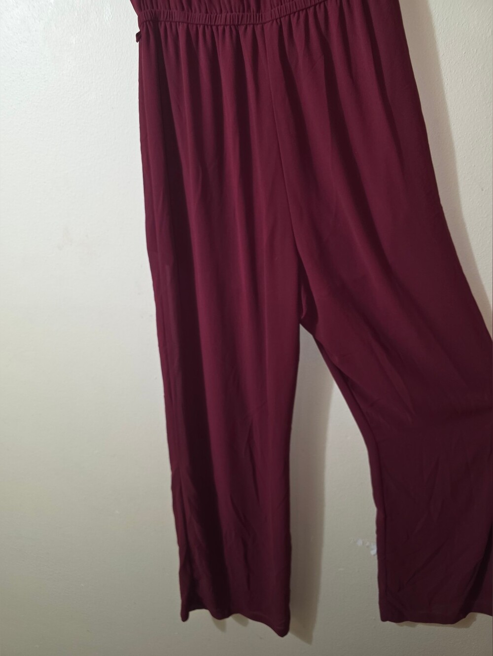 iris Strapless Maxi Dress in Burgundy - Picture 3 of 5